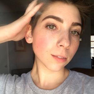 Meet your Posher, Emma